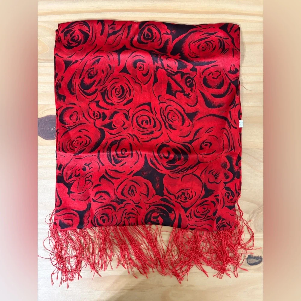 Elegant Red Rose Pattern Scarf 100% pure silk 30cm x 110cm (new without tag)